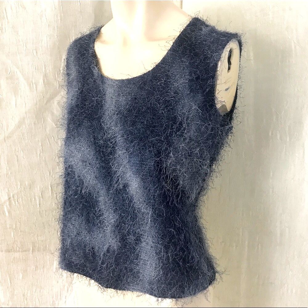 Fuzzy blue tank top shell in medium